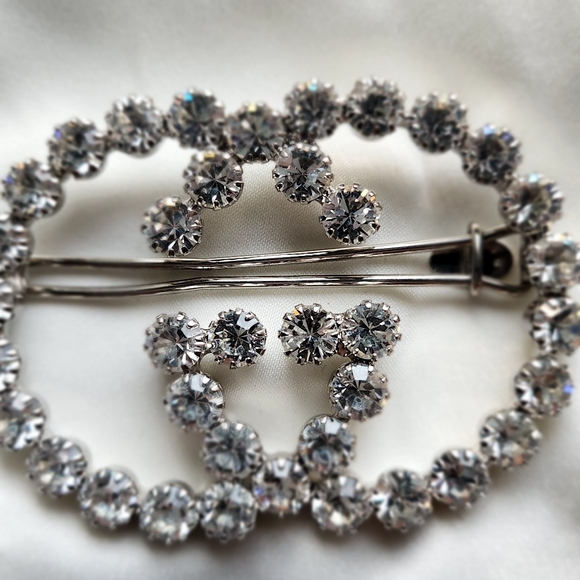 Gucci GG Crystal-Embellished Hair Clip - Picture 7 of 11